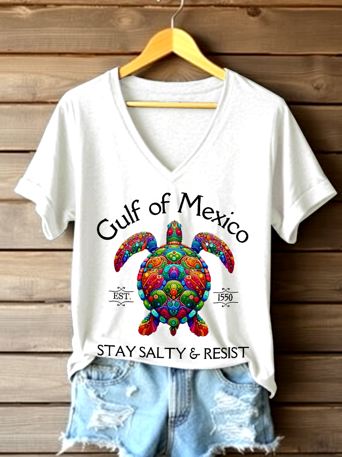 🌊Buy 3 get 12% off丨Women's Gulf Of Mexico Printed V Neck T-shirt 🌊Buy 3 get 12% off丨Women's Gulf Of Mexico Printed V Neck T-shirt