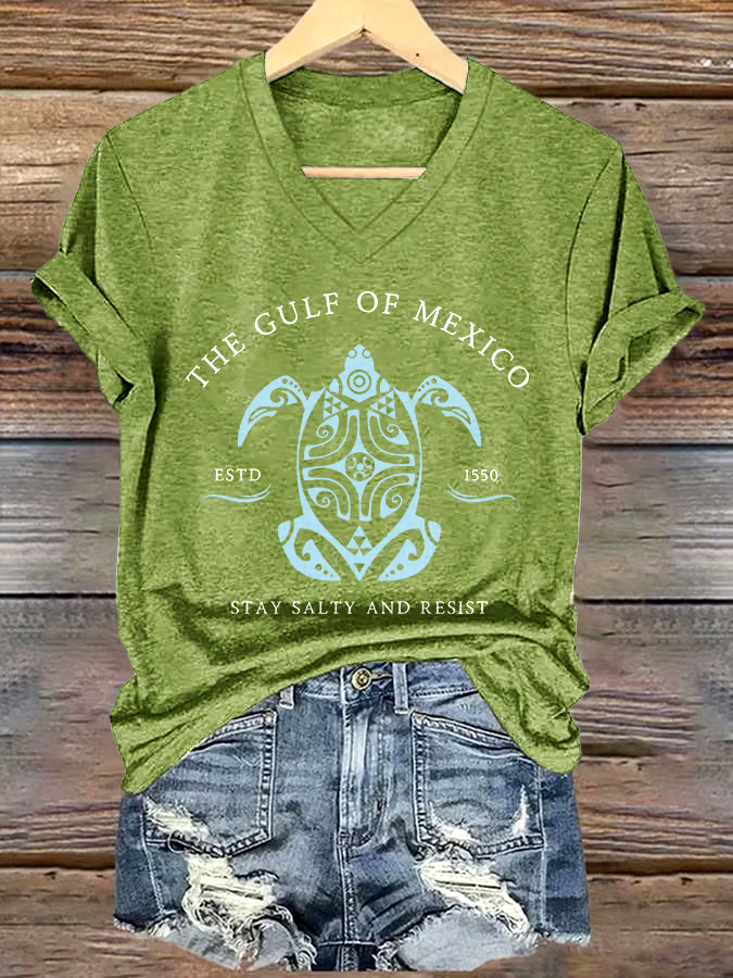 🌊Buy 3 get 12% off丨Women's Gulf Of Mexico Printed V Neck T-Shirt 🌊Buy 3 get 12% off丨Women's Gulf Of Mexico Printed V Neck T-Shirt