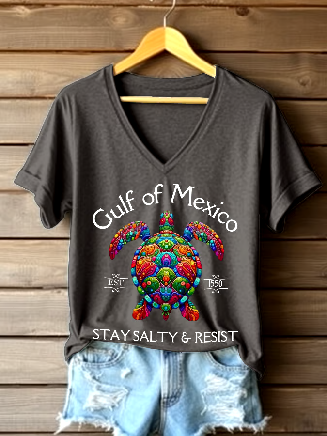 🌊Buy 3 get 12% off丨Women's Gulf Of Mexico Printed V Neck T-shirt 🌊Buy 3 get 12% off丨Women's Gulf Of Mexico Printed V Neck T-shirt